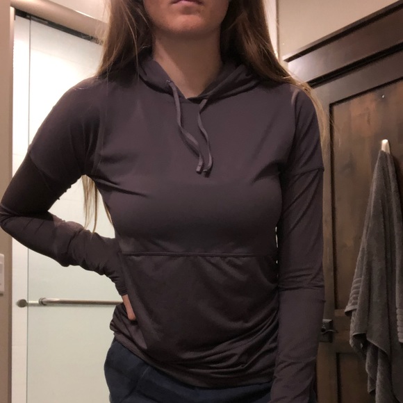 Fabletics Tops - Fabletics Long Sleeve with hoodie Fabletics Tops - Fabletics Long Sleeve with hoodie
